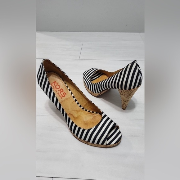 MICHAEL Kors Pumps - Picture 8 of 10